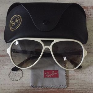 Durable Ray-Bans